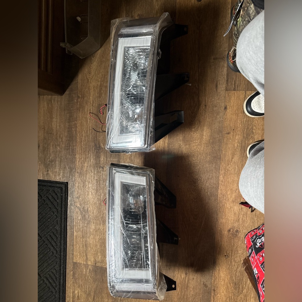 Car Headlights with Clear Lens